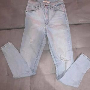 Women’s Levi Jeans